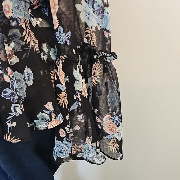 WHBM Floral Black Sheer Women's Top - Picture 3 of 7